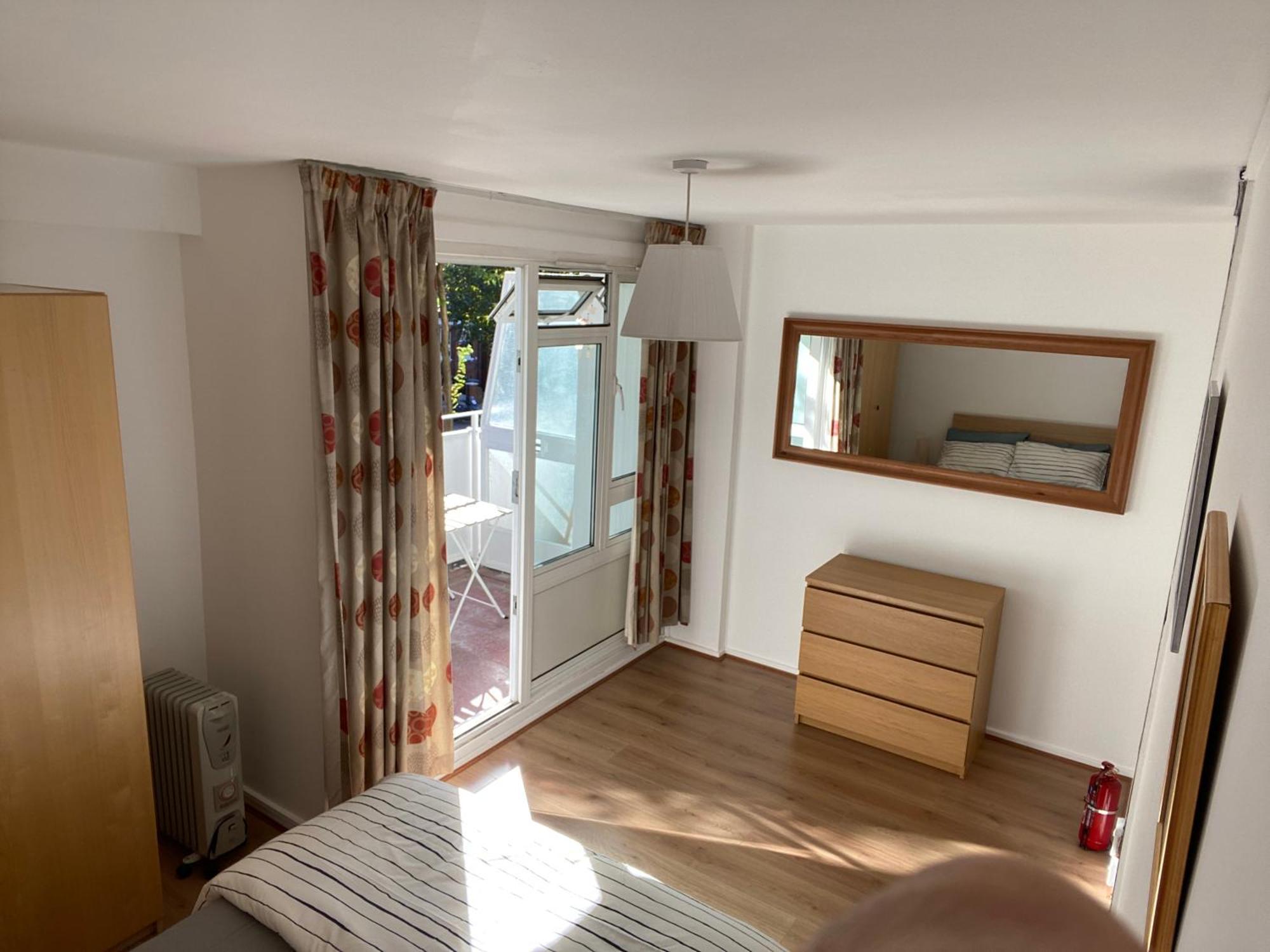 Beautiful 2 Bedroom & Balcony Flat In Central Londen Buitenkant foto
